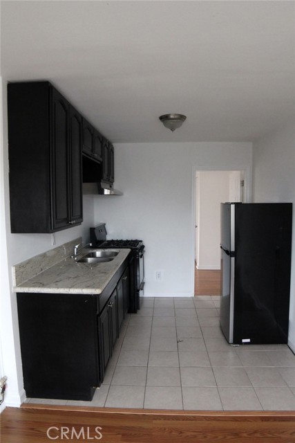 4055 Wall Street, Los Angeles CA: https://media.crmls.org/medias/cb38bac0-1f73-4a01-b10b-4bfbe9fe43fb.jpg