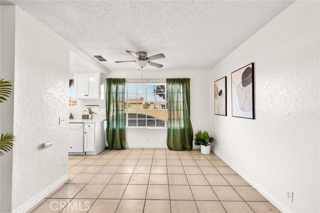 Detail Gallery Image 11 of 41 For 17425 Arrow Bl #8,  Fontana,  CA 92335 - 2 Beds | 1/1 Baths