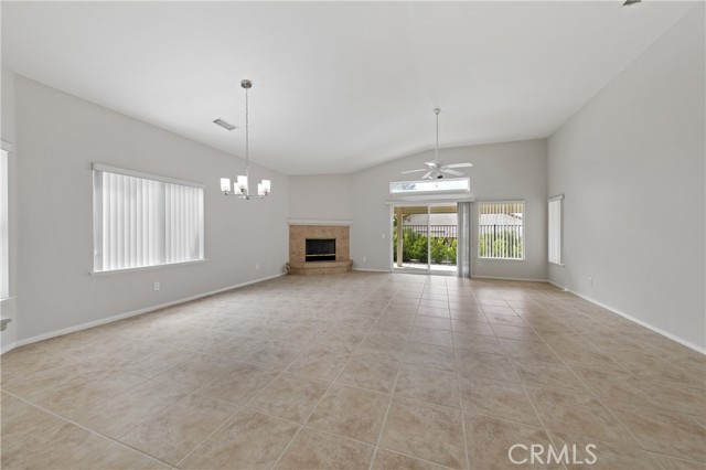 24177 CALLE ARTINO, Murrieta CA: https://media.crmls.org/medias/cb3a6d12-db04-4cfd-a303-29c81751acf3.jpg