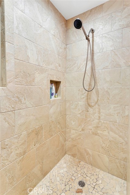 Detail Gallery Image 22 of 41 For 27919 St Bernard Ln, Lake Arrowhead,  CA 92352 - 4 Beds | 2 Baths