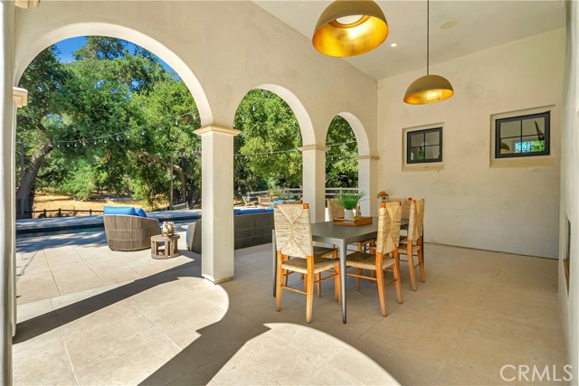 Detail Gallery Image 38 of 54 For 6451 Chesebro Rd, Agoura Hills,  CA 91301 - 6 Beds | 6/1 Baths