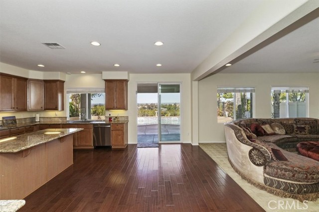 Detail Gallery Image 25 of 49 For 32856 Northshire Cir, Temecula,  CA 92592 - 4 Beds | 4 Baths