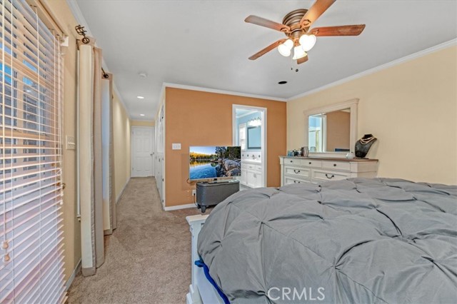 Detail Gallery Image 17 of 45 For 404 W Robinson Ave, Fresno,  CA 93705 - 3 Beds | 2 Baths