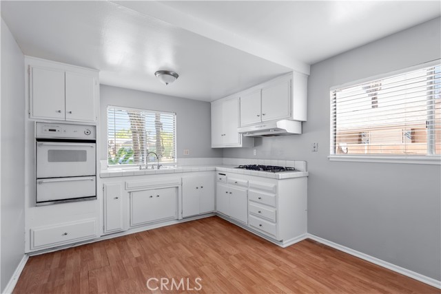 2030 Socrates Avenue, Simi Valley CA: https://media.crmls.org/medias/cb3bb8d1-0df1-4cae-b9d6-36512d8ec993.jpg
