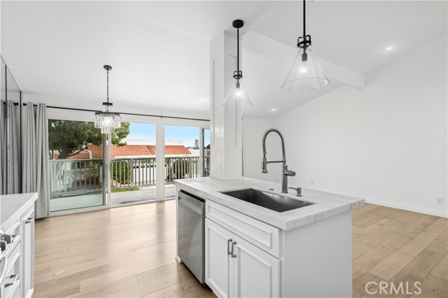 Detail Gallery Image 6 of 18 For 2010 Barranca, Newport Beach,  CA 92660 - 3 Beds | 2 Baths