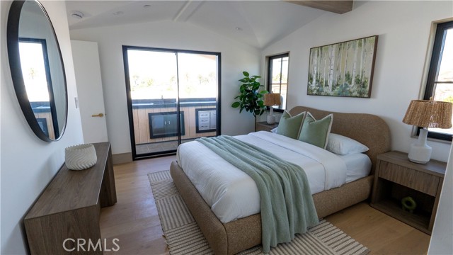 Detail Gallery Image 13 of 14 For 519 1/2 Narcissus Ave, Corona Del Mar,  CA 92625 - 2 Beds | 2/1 Baths