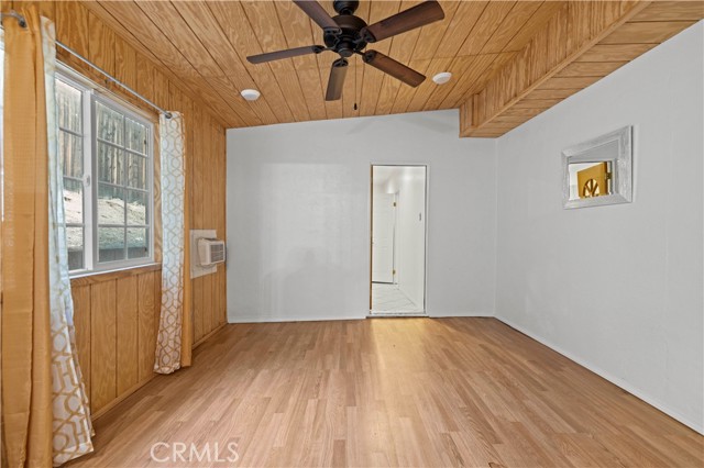 10685 Ledeen Drive, Lakeview Terrace CA: https://media.crmls.org/medias/cb3cd8ee-ea76-4a8a-b0a4-f5806e6f3e45.jpg