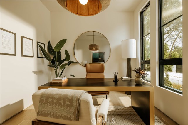 5461 Bothwell Road, Tarzana CA: https://media.crmls.org/medias/cb3db134-f392-4512-9d5b-54ad13c148e8.jpg