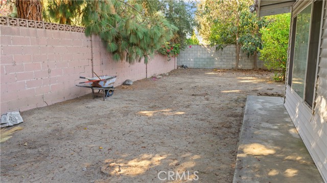 Image 11 of 17 For 2432 Larchmont Avenue