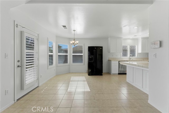 Detail Gallery Image 11 of 32 For 2306 Viso Way, Bakersfield,  CA 93313 - 3 Beds | 2 Baths