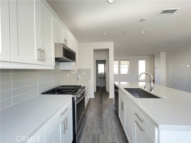 Detail Gallery Image 12 of 42 For 11034 Getaway, Rancho Cucamonga,  CA 91730 - 3 Beds | 2/1 Baths
