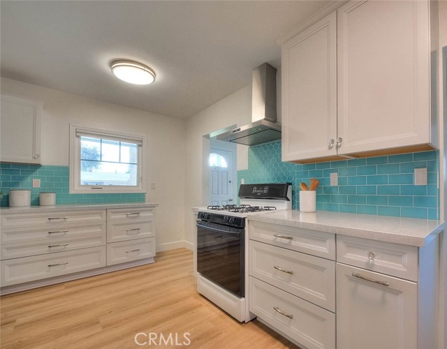 1933 W Jacaranda Pl, Fullerton, CA 92833 photo 14