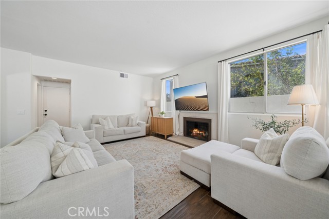 Detail Gallery Image 12 of 32 For 2121 Thyme, Corona,  CA 92879 - 4 Beds | 2/1 Baths