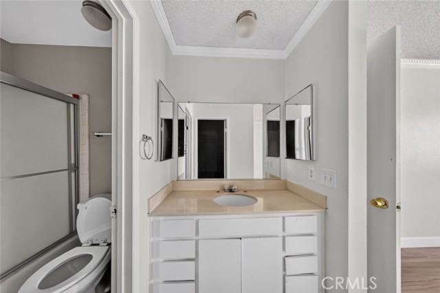 333 Burchett Street, 206 photo 32