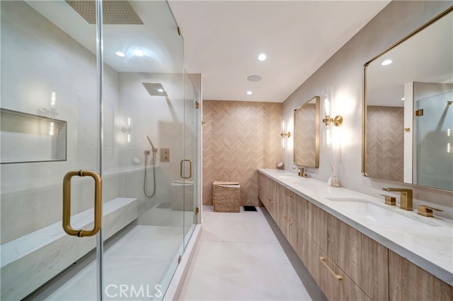 Detail Gallery Image 38 of 72 For 5355 Aldea Ave, Encino,  CA 91316 - 5 Beds | 5/1 Baths