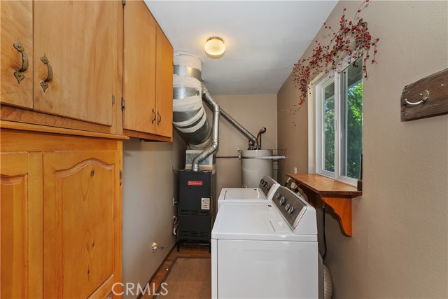 2208 Manzanita Lane, Big Bear City CA: https://media.crmls.org/medias/cb40b0c7-c30a-46f7-bc0f-aec44f75d9a4.jpg