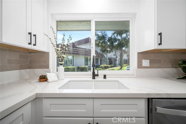 Image 20 of 70 For 11268 Morgen Way