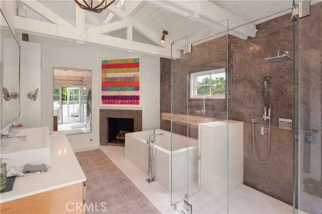 Detail Gallery Image 19 of 22 For 998 Emerald Bay, Laguna Beach,  CA 92651 - 4 Beds | 4/1 Baths