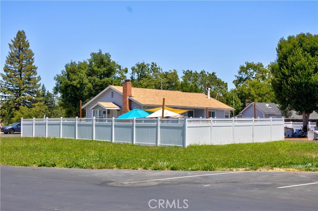 5250 Whispering Creek Drive, Santa Rosa CA: https://media.crmls.org/medias/cb413955-a70b-4475-bcc1-e03a60871135.jpg