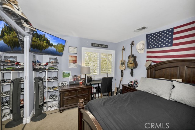 24030 Via Vizcaya, Valencia CA: https://media.crmls.org/medias/cb41876b-7b94-4150-8966-016c459a13f4.jpg