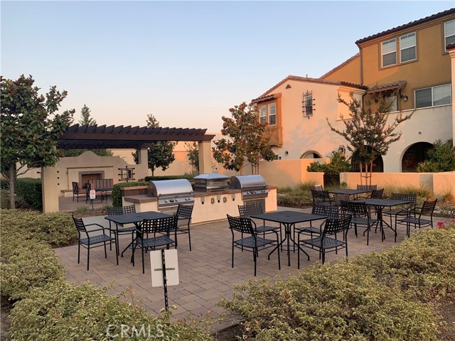 636 S Gladys Avenue, San Gabriel CA: https://media.crmls.org/medias/cb41dedf-75e7-4f98-aaba-7cea318978f5.jpg