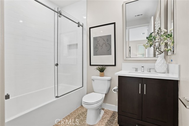 Detail Gallery Image 37 of 64 For 63 Einstein, Irvine,  CA 92618 - 5 Beds | 4/2 Baths