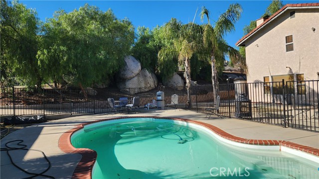 Detail Gallery Image 2 of 68 For 23729 Citrus Ave, Perris,  CA 92570 - 4 Beds | 3 Baths