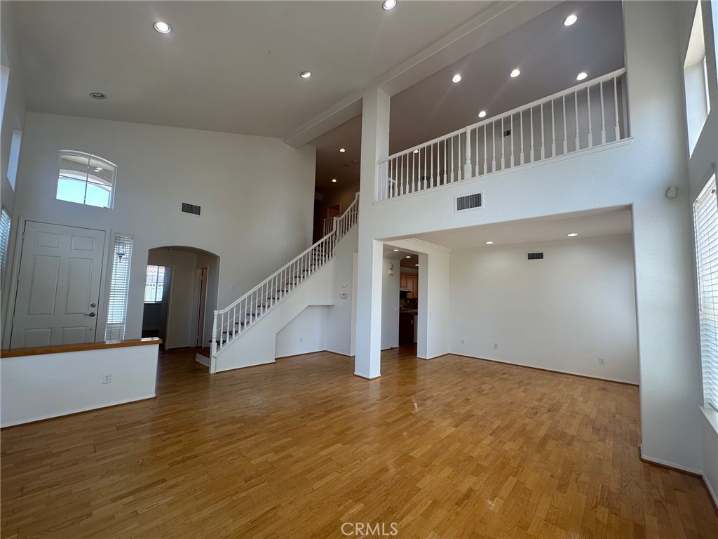 MLS #SR25109186 img 2