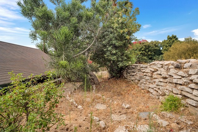 2052 N Alvarado N Street, Los Angeles CA: https://media.crmls.org/medias/cb443503-1c6c-462b-b282-5fbfcc7b1508.jpg