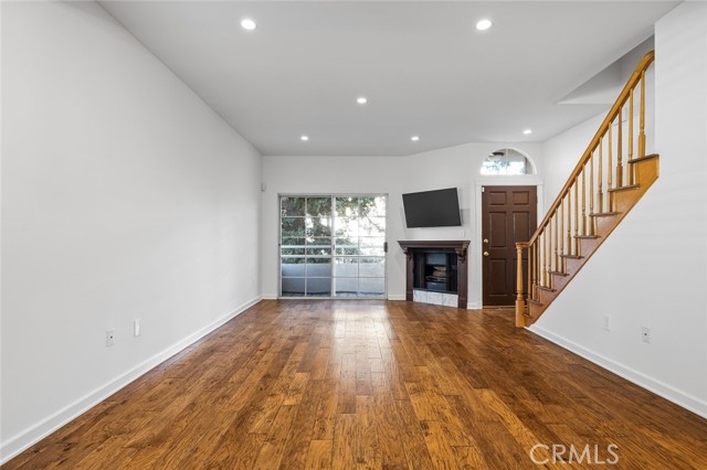 Detail Gallery Image 11 of 34 For 5145 Yarmouth Ave #15,  Encino,  CA 91316 - 2 Beds | 2/1 Baths