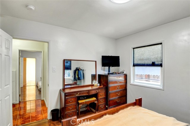 Detail Gallery Image 17 of 26 For 5864 Bonsallo Ave, Los Angeles,  CA 90044 - 4 Beds | 2 Baths