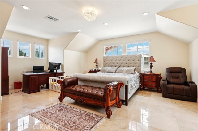 Detail Gallery Image 9 of 19 For 15 Plumeria, Irvine,  CA 92620 - 5 Beds | 4/1 Baths
