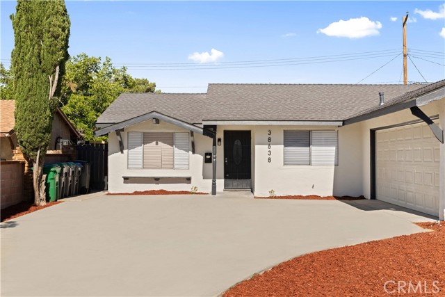 4 Bed Home for Sale in Palmdale, California