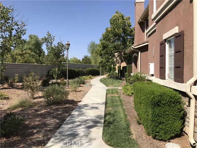 Detail Gallery Image 2 of 18 For 39894 Alpine Union, Murrieta,  CA 92563 - 3 Beds | 2/1 Baths