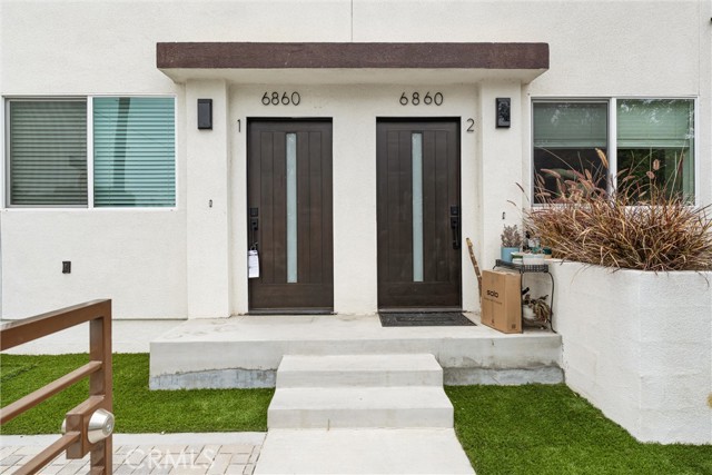 6860 Gentry Avenue, North Hollywood, California 91605, ,Multi-Family,For Sale,Gentry,NP24027424