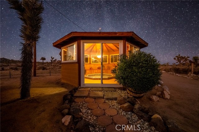 Detail Gallery Image 27 of 53 For 52376 Gamma Gulch Rd, Pioneertown,  CA 92268 - 2 Beds | 1 Baths