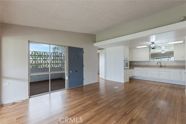 Detail Gallery Image 14 of 49 For 1462 Golden Rain Rd, Seal Beach,  CA 90740 - 2 Beds | 1 Baths