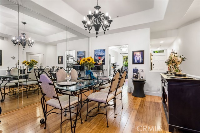 Detail Gallery Image 12 of 66 For 10626 Valley Spring #103,  Toluca Lake,  CA 91602 - 2 Beds | 2 Baths