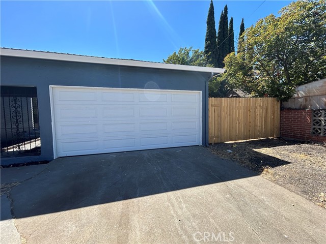 283 E Churchill Street, Stockton CA: https://media.crmls.org/medias/cb47cf5d-1dd3-4640-b81a-bdaafc96986c.jpg