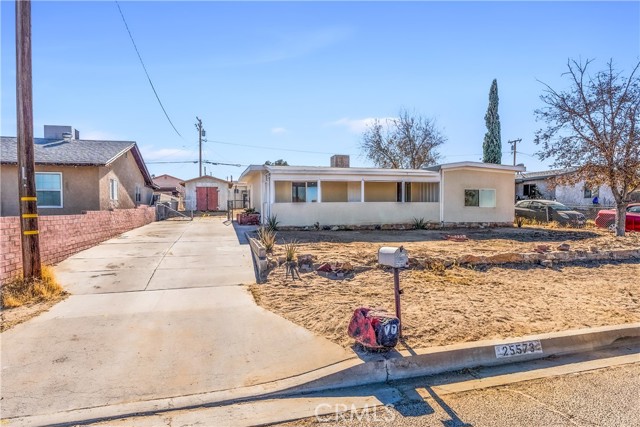 Detail Gallery Image 1 of 30 For 25573 Anderson Ave, Barstow,  CA 92311 - 3 Beds | 1 Baths