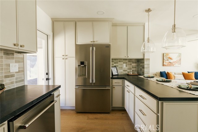 Detail Gallery Image 14 of 53 For 5837 E Gossamer St, Long Beach,  CA 90808 - 3 Beds | 2 Baths