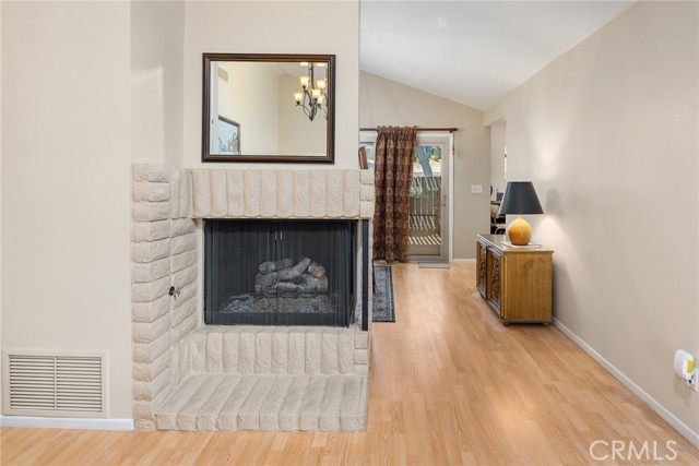 Detail Gallery Image 9 of 31 For 1400 Market St, Vista,  CA 92084 - 2 Beds | 2 Baths