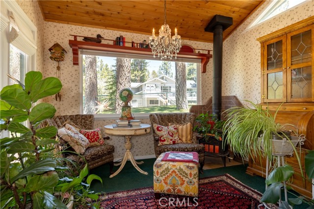 Detail Gallery Image 12 of 36 For 129 Poplar St, Big Bear Lake,  CA 92315 - 3 Beds | 2 Baths