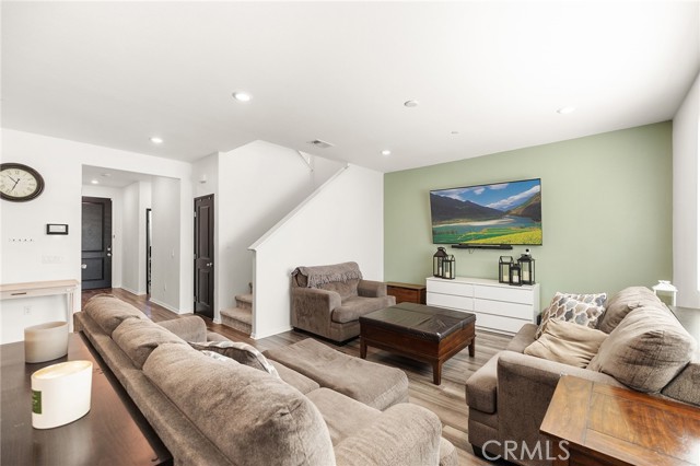 Detail Gallery Image 8 of 25 For 29140 Gardenia, Lake Elsinore,  CA 92530 - 4 Beds | 3/1 Baths