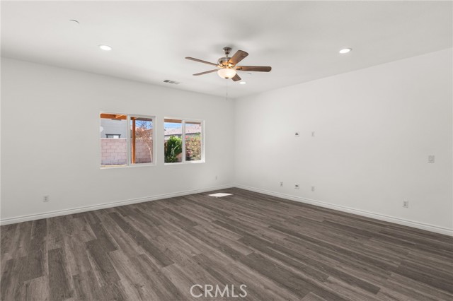 84457 Raphael Way, Coachella CA: https://media.crmls.org/medias/cb49f5fa-f874-4096-a3b6-6e5467e5793e.jpg