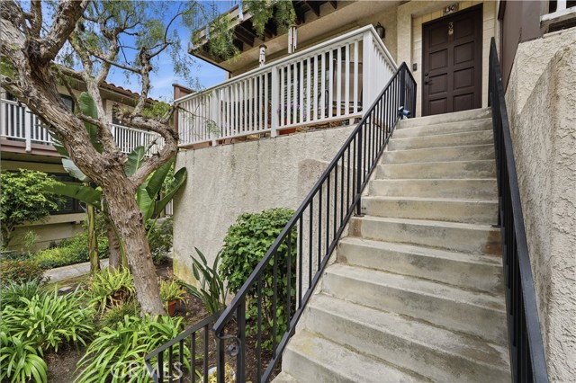 Detail Gallery Image 10 of 17 For 408 Avnue G Ave #30,  Redondo Beach,  CA 90227 - 3 Beds | 2/1 Baths