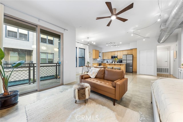 Detail Gallery Image 27 of 47 For 210 N Spurgeon St, Santa Ana,  CA 92701 - 1 Beds | 1/1 Baths