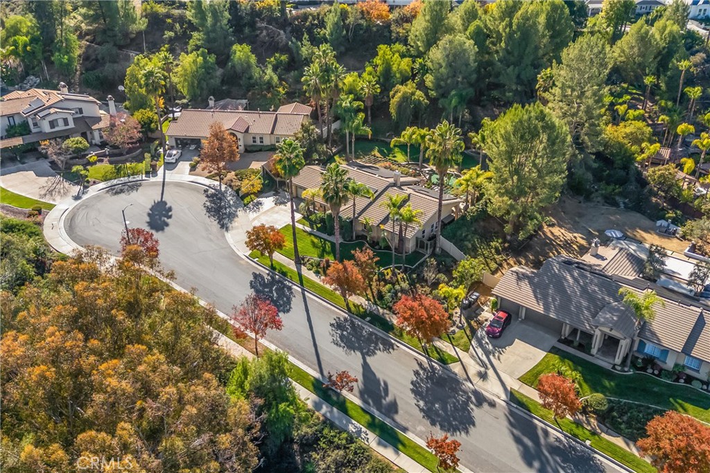 https://media.crmls.org/medias/cb4bc0e1-178e-45d6-84da-d19ab53a4dd0.jpg?preset=X-Large