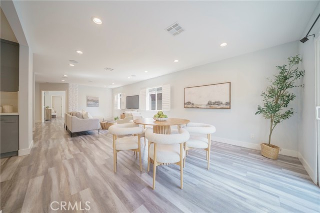 Detail Gallery Image 17 of 57 For 22046 Kinzie St, Chatsworth,  CA 91311 - 3 Beds | 3 Baths