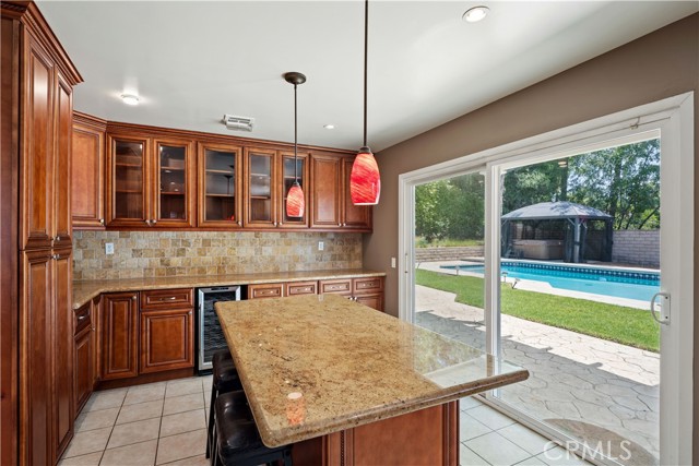 6120 Hedgewall Drive, Westlake Village CA: https://media.crmls.org/medias/cb4bf9a1-8673-430c-9c07-4dd03a4bf16a.jpg
